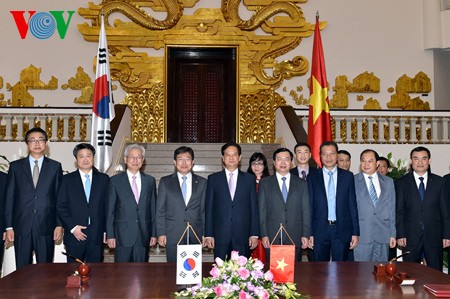 Вьетнам и Республика Корея подписали соглашение о зоне свободной торговли - ảnh 1